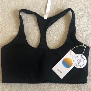 Vuori sports bra